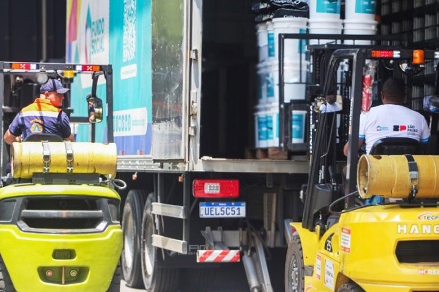 Governo de SP mobiliza ajuda humanitária a Peruíbe após fortes chuvas