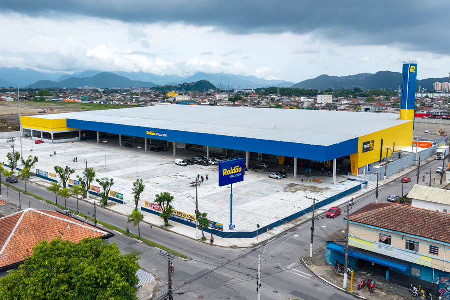 Roldão Atacadista inaugura maior loja da rede em São Vicente, com 320 vagas de emprego