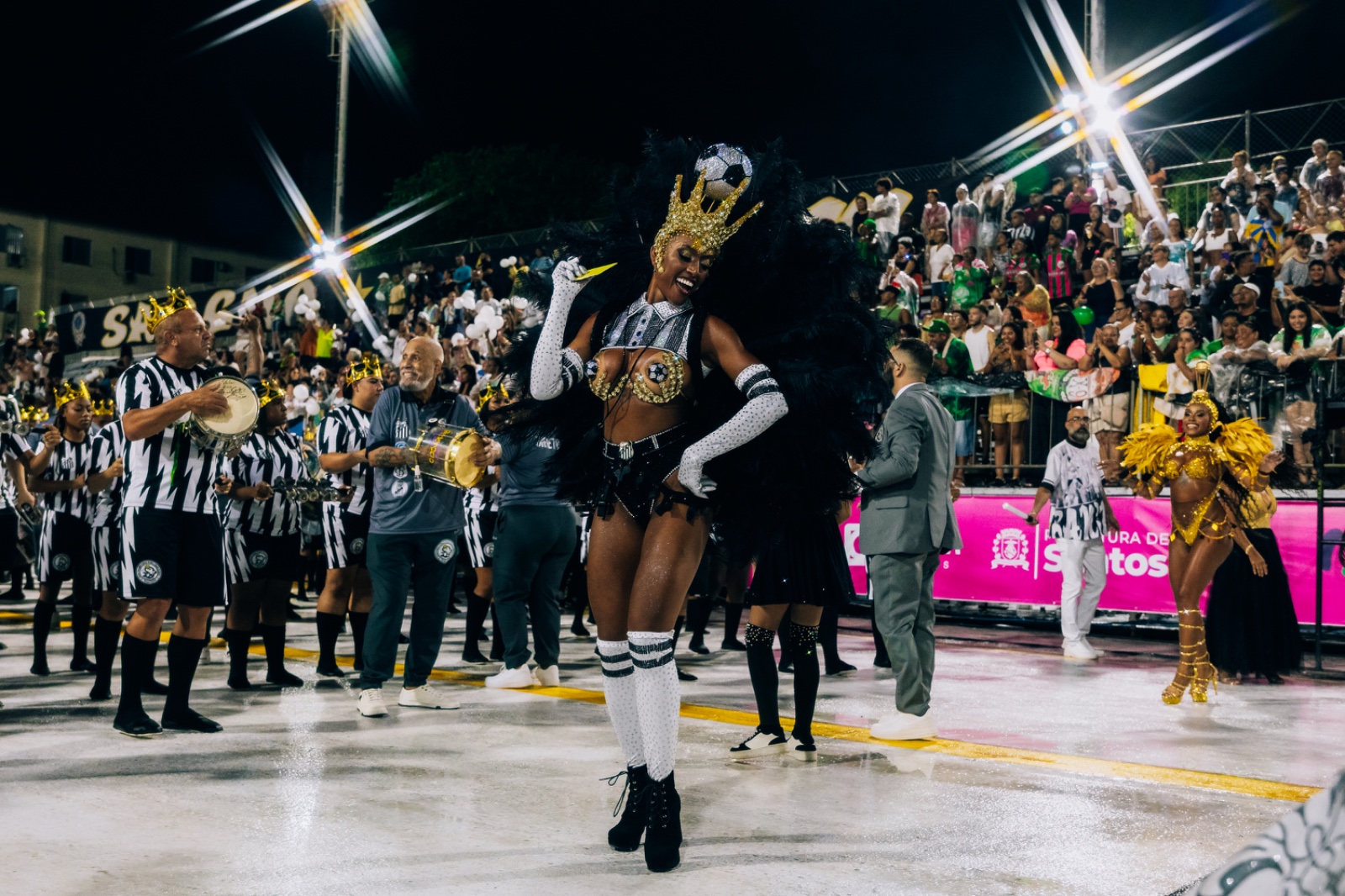 Sangue Jovem aposta na história do Santos FC e transforma a paixão pelo futebol em enredo