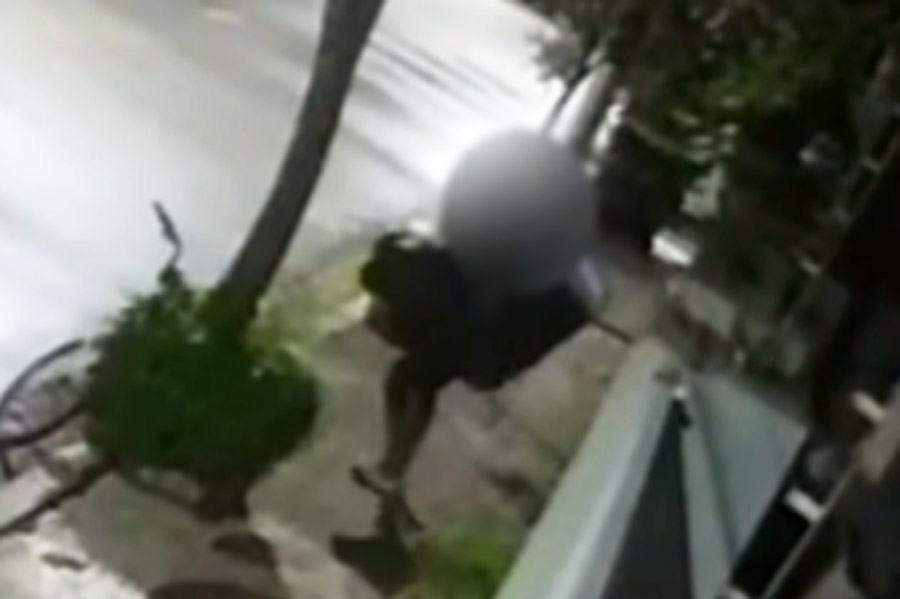 Homem é preso após furtar calhas de alumínio de uma casa na Vila Belmiro, em Santos; VÍDEO