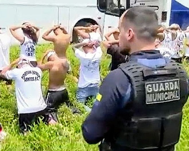 Juiz revoga preventiva de cinco membros da Torcida Jovem do Santos presos em SC