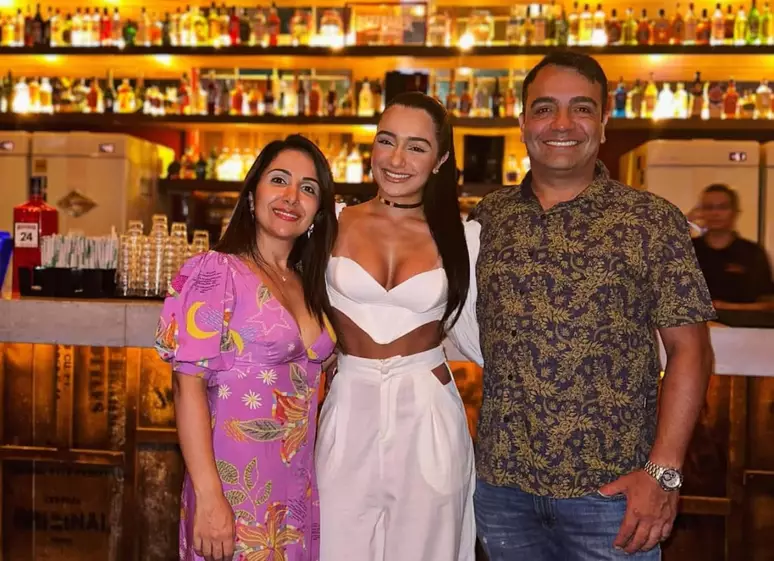 Quem é Duda Freire, amiga de Virginia que teve pai preso por tráfico