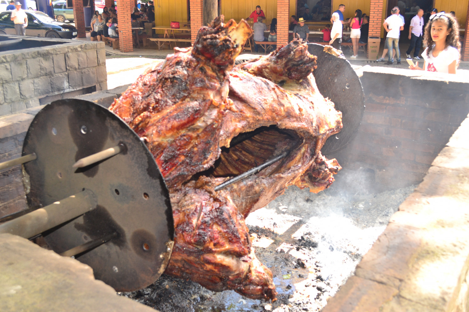 Festa do Boi no Rolete celebra cultura nordestina na Vila Esperança, em Cubatão