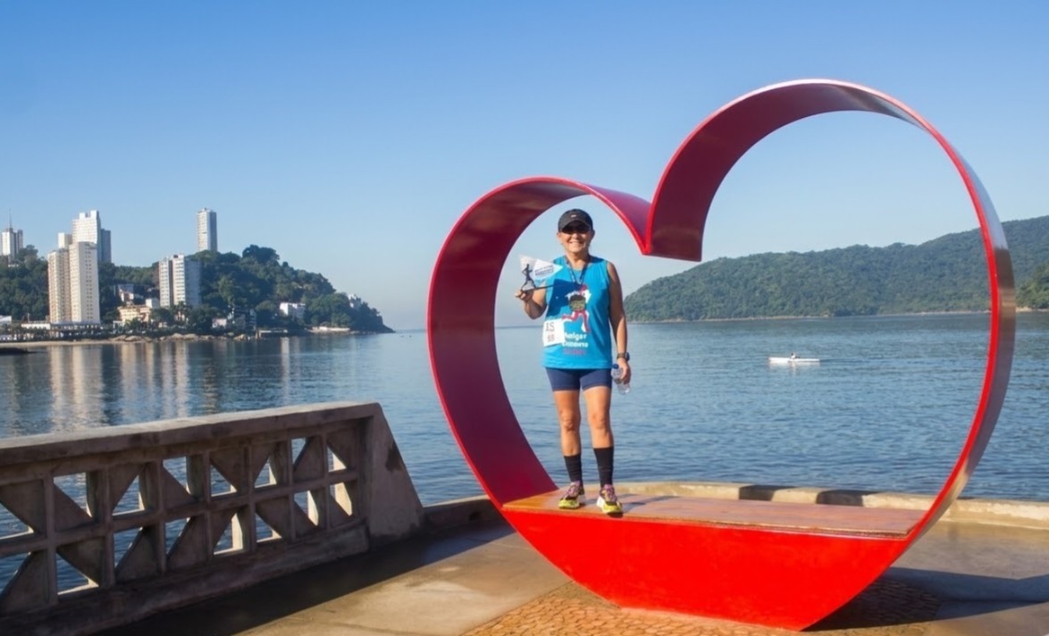 Vicentina ganha 55 medalhas após trocar o cigarro pela corrida