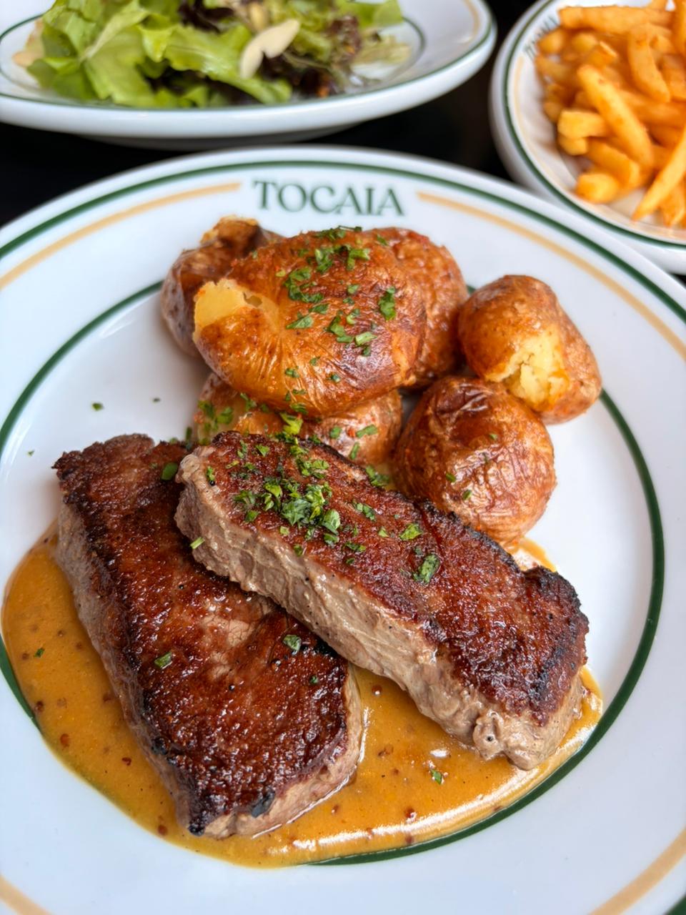 Tocaia amplia experiência gastronômica com menu executivo durante a semana