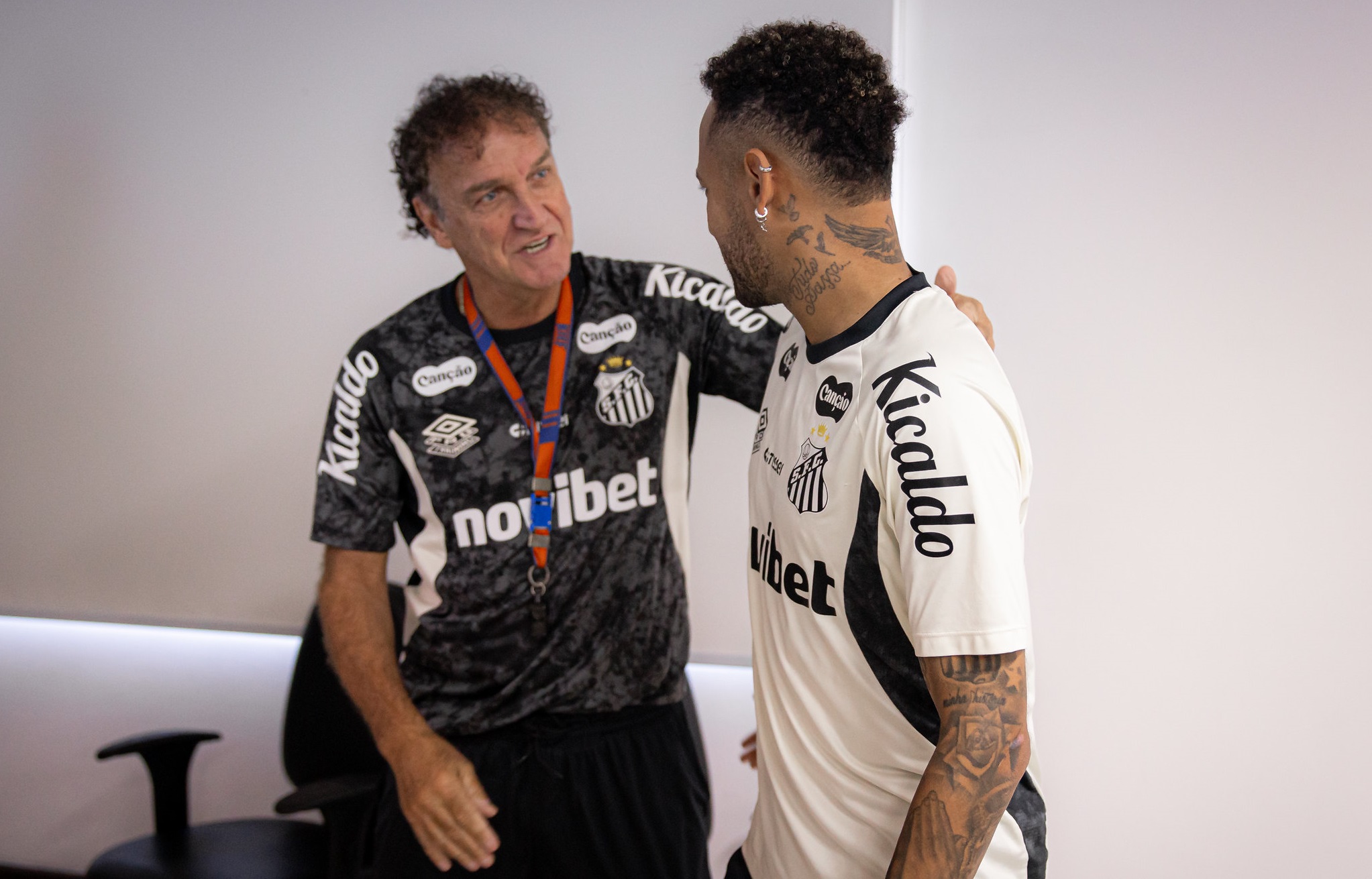 Cuca confirma ausência de Neymar na reestreia pelo Santos e mira títulos nas copas
