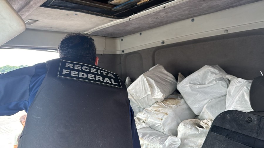 Receita Federal intercepta mais de 200 kg de cocaína escondidos em caminhão no Porto de Santos; VÍDEO