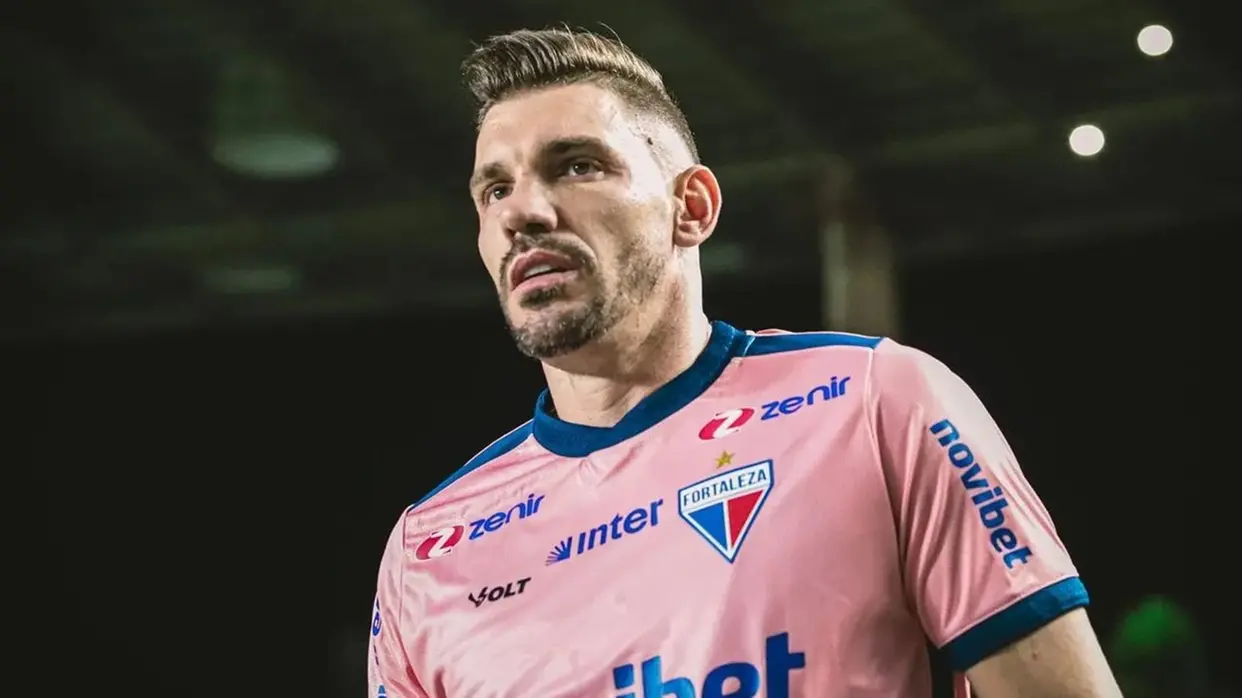 Goleiro João Ricardo reprova nos exames e não deve assinar com Corinthians