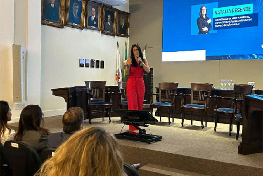 Natália Resende anuncia licenciamento ambiental do projeto da terceira pista da Imigrantes