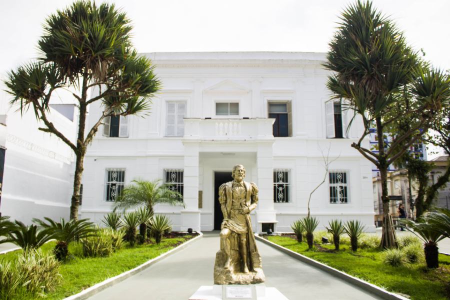 Prefeitura de São Vicente cria vale-refeição inédito para servidores municipais