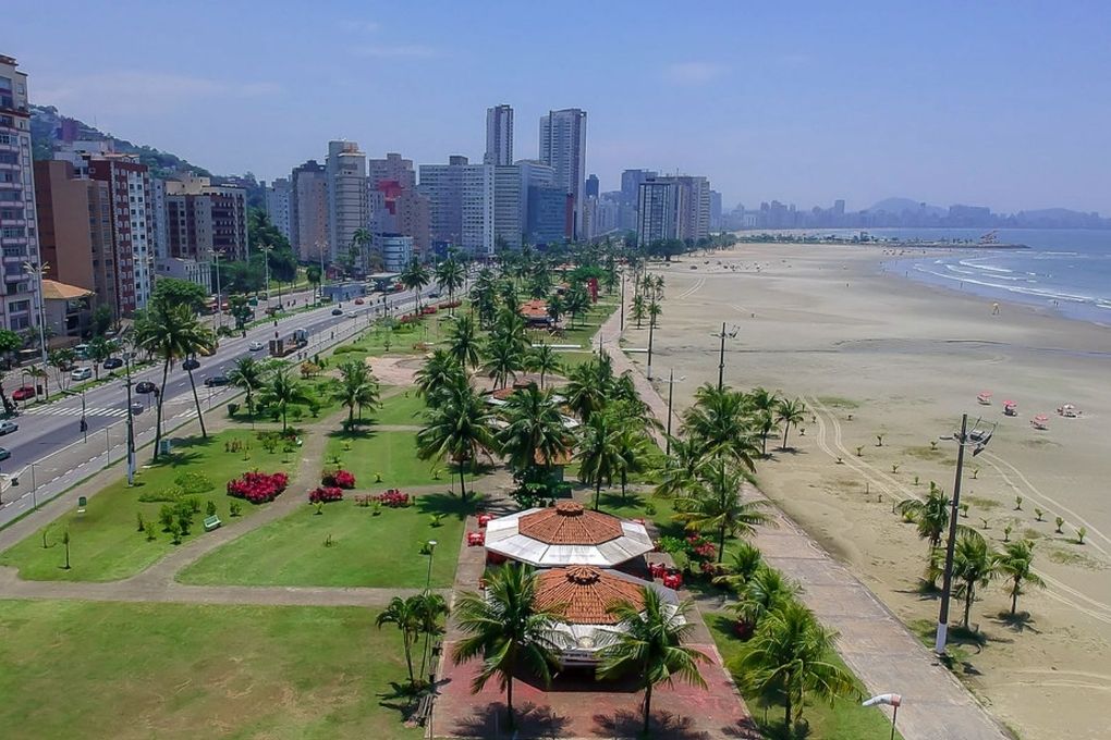 Justiça derruba liminar e valida retirada de quiosques na orla do Itararé, em São Vicente