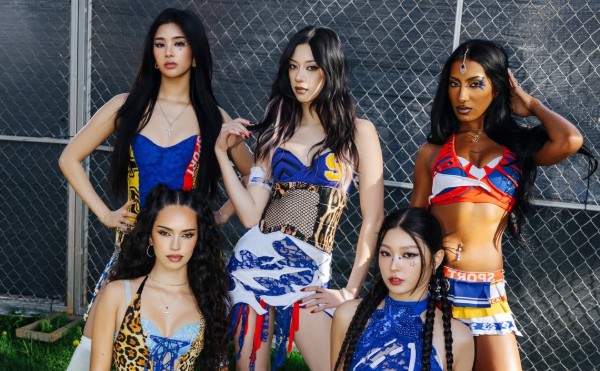 Grupo Katseye, com repertório curto, faz show enrolado no Lollapalooza