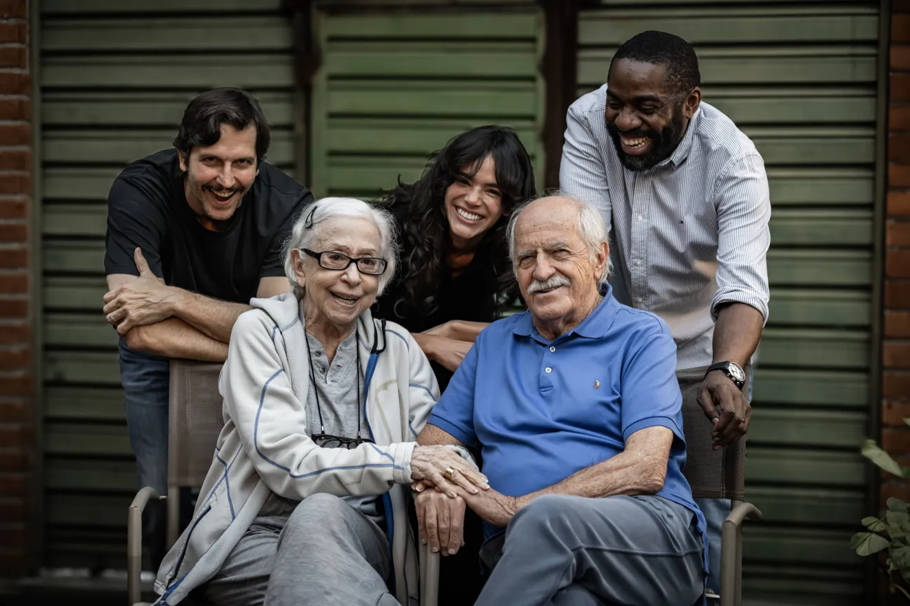 'Velhos Bandidos', com Fernanda Montenegro, é filme frouxo e inocente