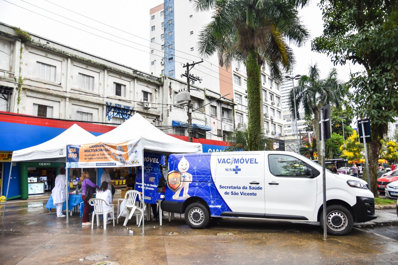 Vacimóvel percorre São Vicente com vacinação contra a gripe e atualização da caderneta