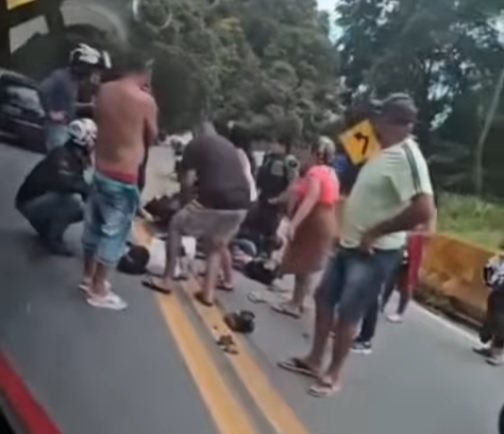 Motociclista morre após colisão com caminhonete na rodovia Mogi-Bertioga