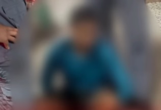 Adolescente é apreendido após roubar corrente e ser contido por testemunhas em Santos