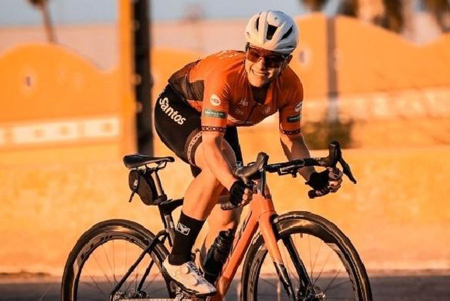 Ciclista da equipe Santos defende o Brasil no Pan na Colômbia