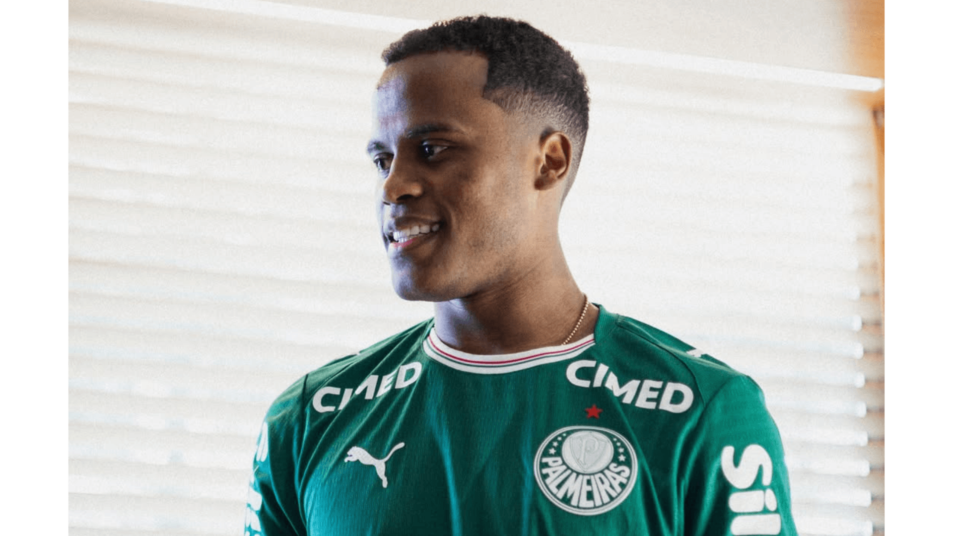 Arias volta ao Palmeiras e pode enfrentar o Grêmio; Vitor Roque é baixa