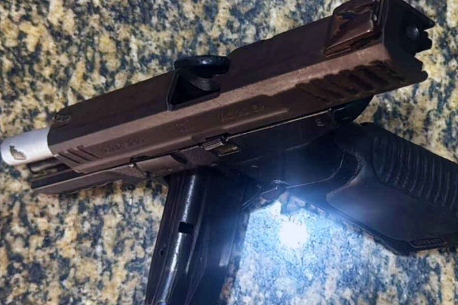 Criminoso foge de cerco policial em São Vicente; arma é apreendida