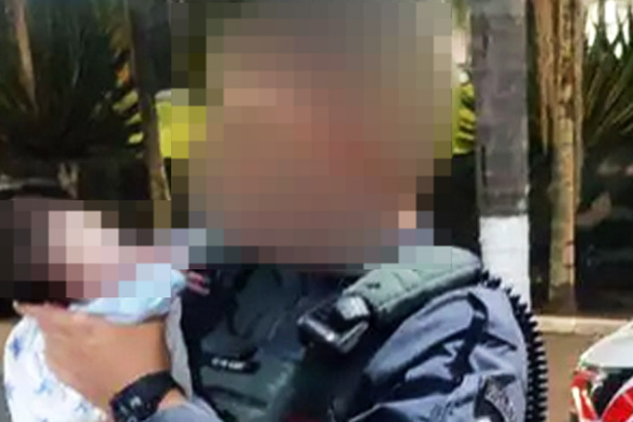 Policial salva bebê recém-nascido que se engasgou com leite materno em Praia Grande