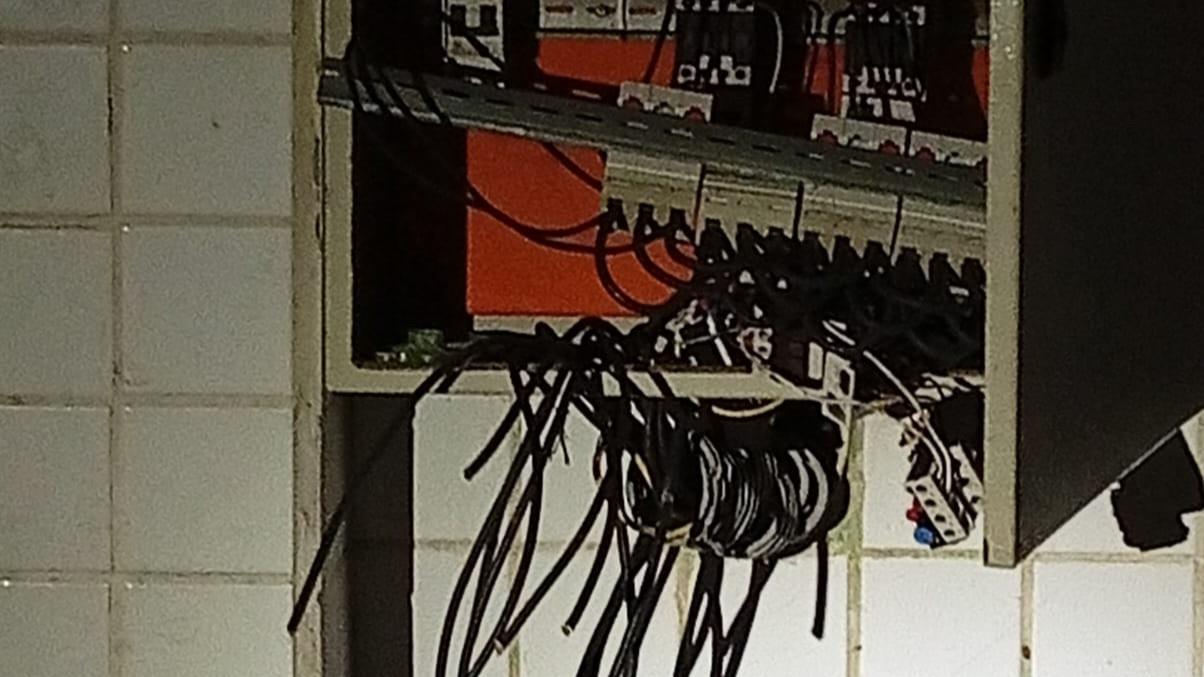 Piscina municipal é invadida e tem fiação elétrica furtada em Mongaguá