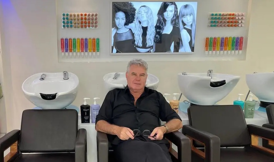 Morre Giorgio Parrino, cabeleireiro que se tornou referência em Santos, aos 67 anos