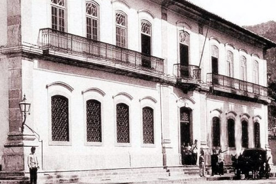 Livro reúne feras e conta a história da Justiça em Santos desde a época colonial