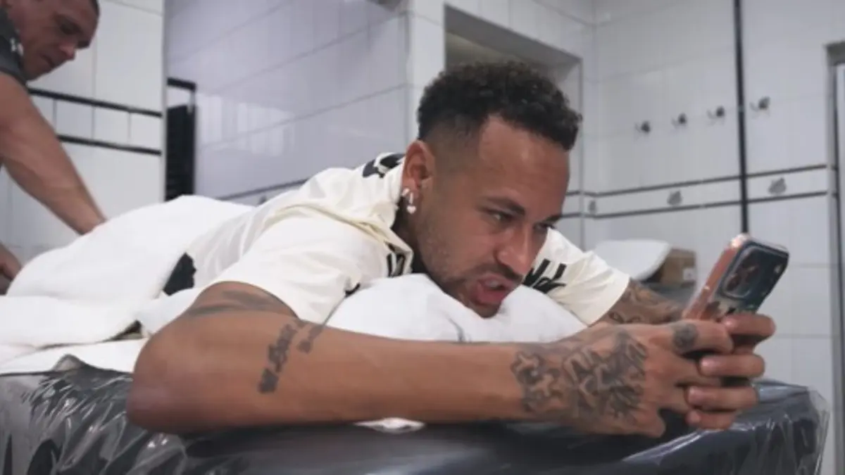 Po, Ancelotti, e eu?, reage Neymar durante a convocação