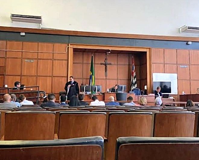 Júri absolve réu por tentar matar 6 policiais em confronto no mar em Santos; VÍDEO