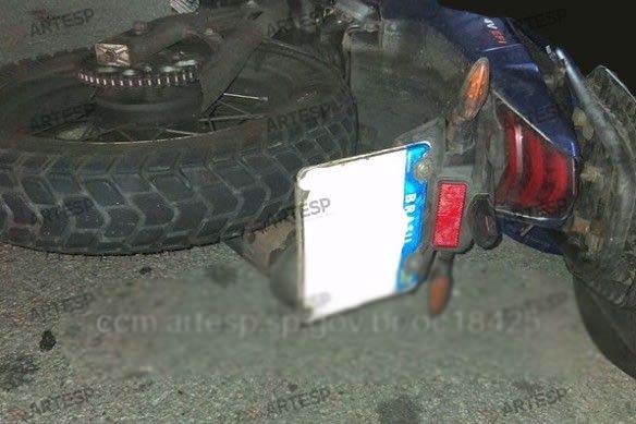 Motociclista é encontrado morto com marcas de tiro na cabeça em rodovia de São Vicente