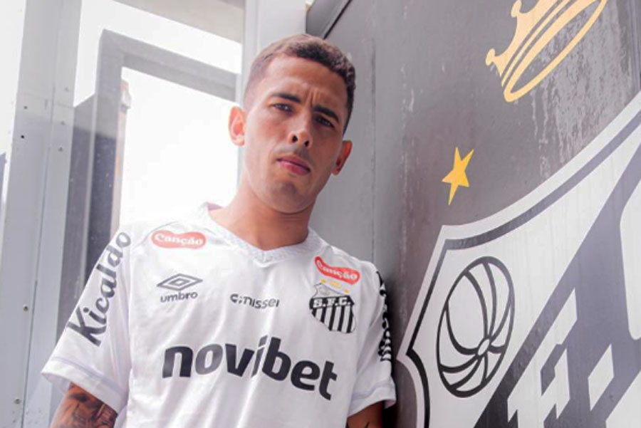 Oliva promete garra e diz estar pronto para estrear pelo Santos: 