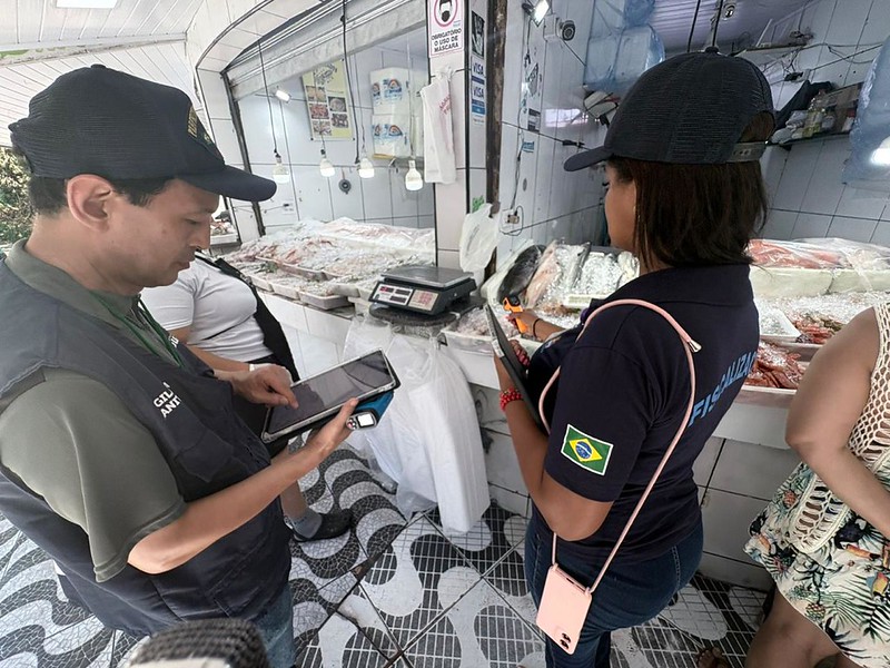 Operação Quaresma vistoria 42 estabelecimentos em Guarujá