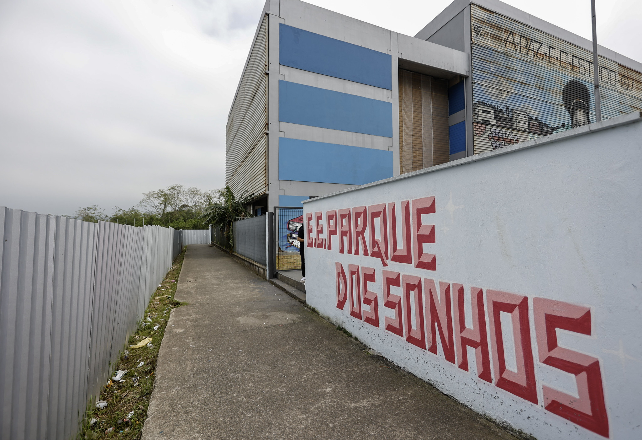 Escola de Cubatão que foi de 'pesadelo' a vencedora de prêmio mundial terá modelo replicado em SP