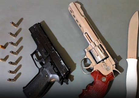 Detento em 'saidinha' é preso com arma após ameaçar moradores em Itanhaém