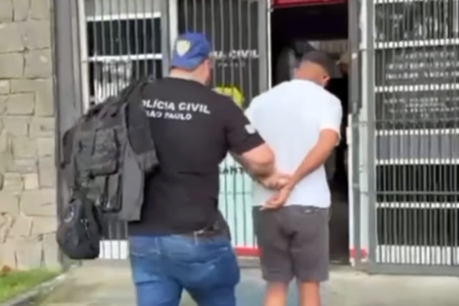 Cinco homens são presos por envolvimento com o tráfico de drogas em Santos; VÍDEO