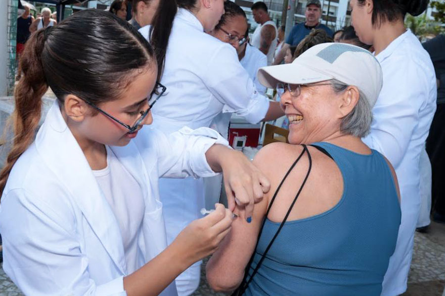 Santos amplia oferta de vacina contra gripe a partir de segunda-feira