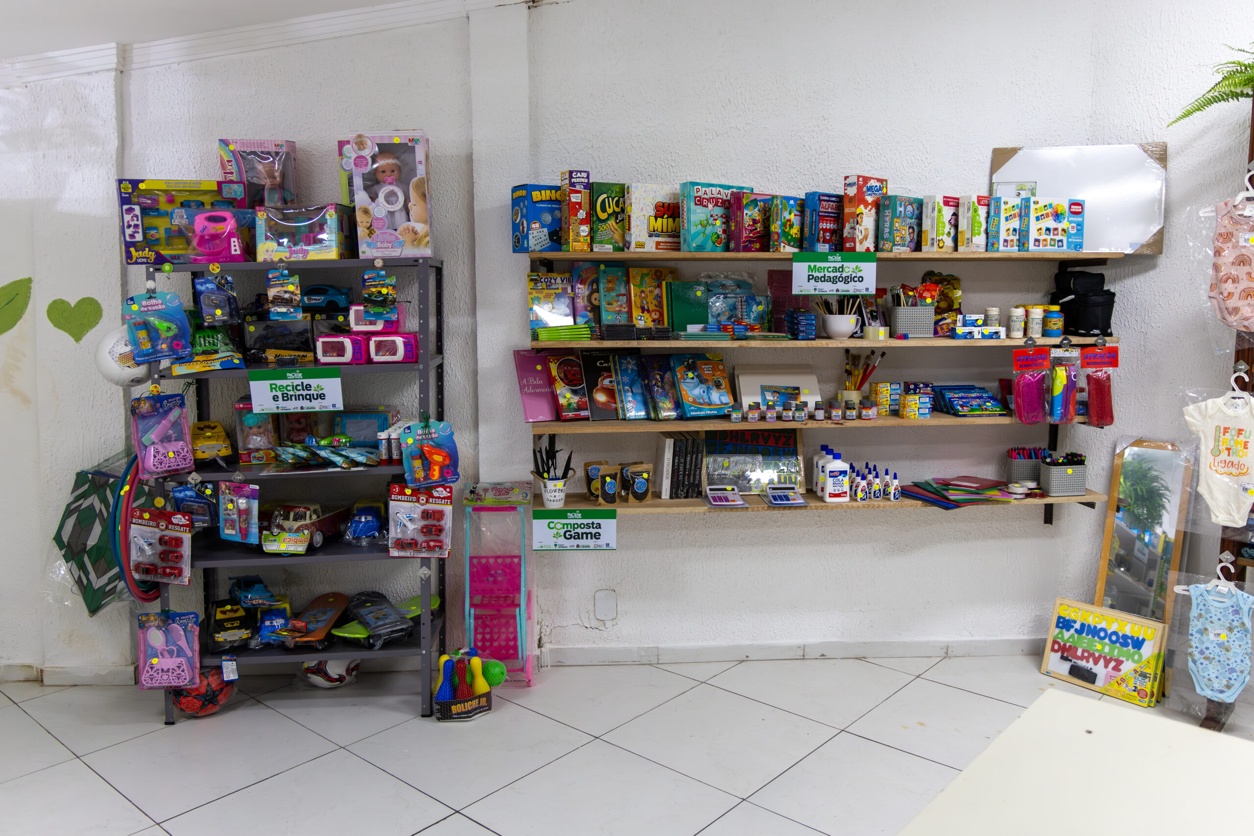 Cubatão inaugura espaço que troca recicláveis por créditos