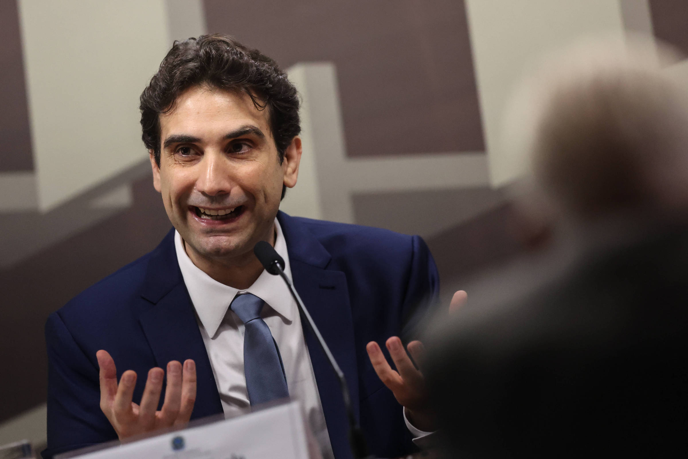 Ex-chefe do BC recebeu R$ 4 mi de operador do Master e usou relatório para esconder propina, diz investigação