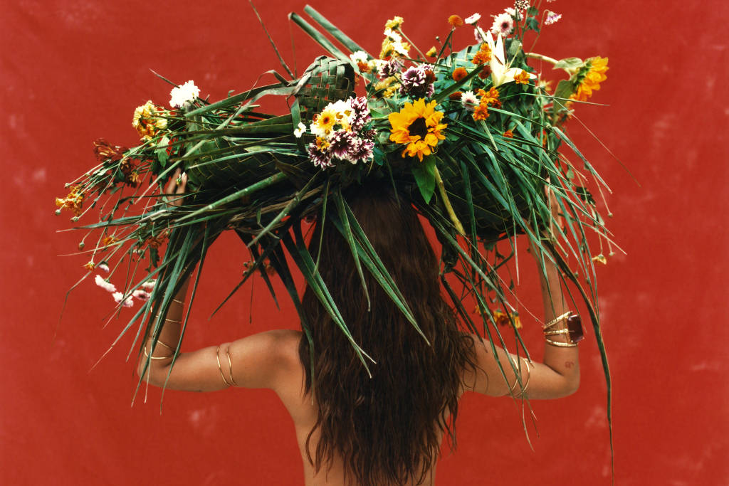 Com 'Equilibrium', Anitta volta ao topo de ranking global do Spotify