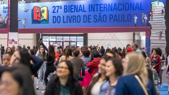 Bienal de São Paulo anuncia Amanda Carneiro e Raphael Fonseca como curadores