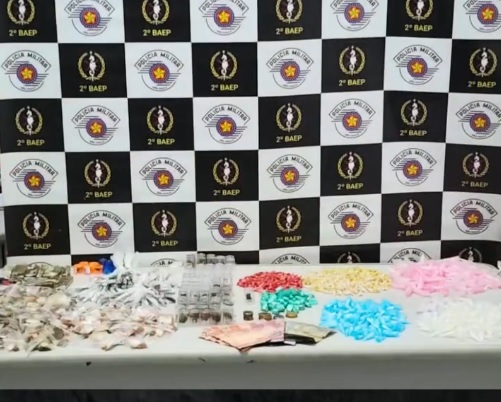 Homem é preso com 1,4 kg de drogas no “Beco Maradona”, em Guarujá