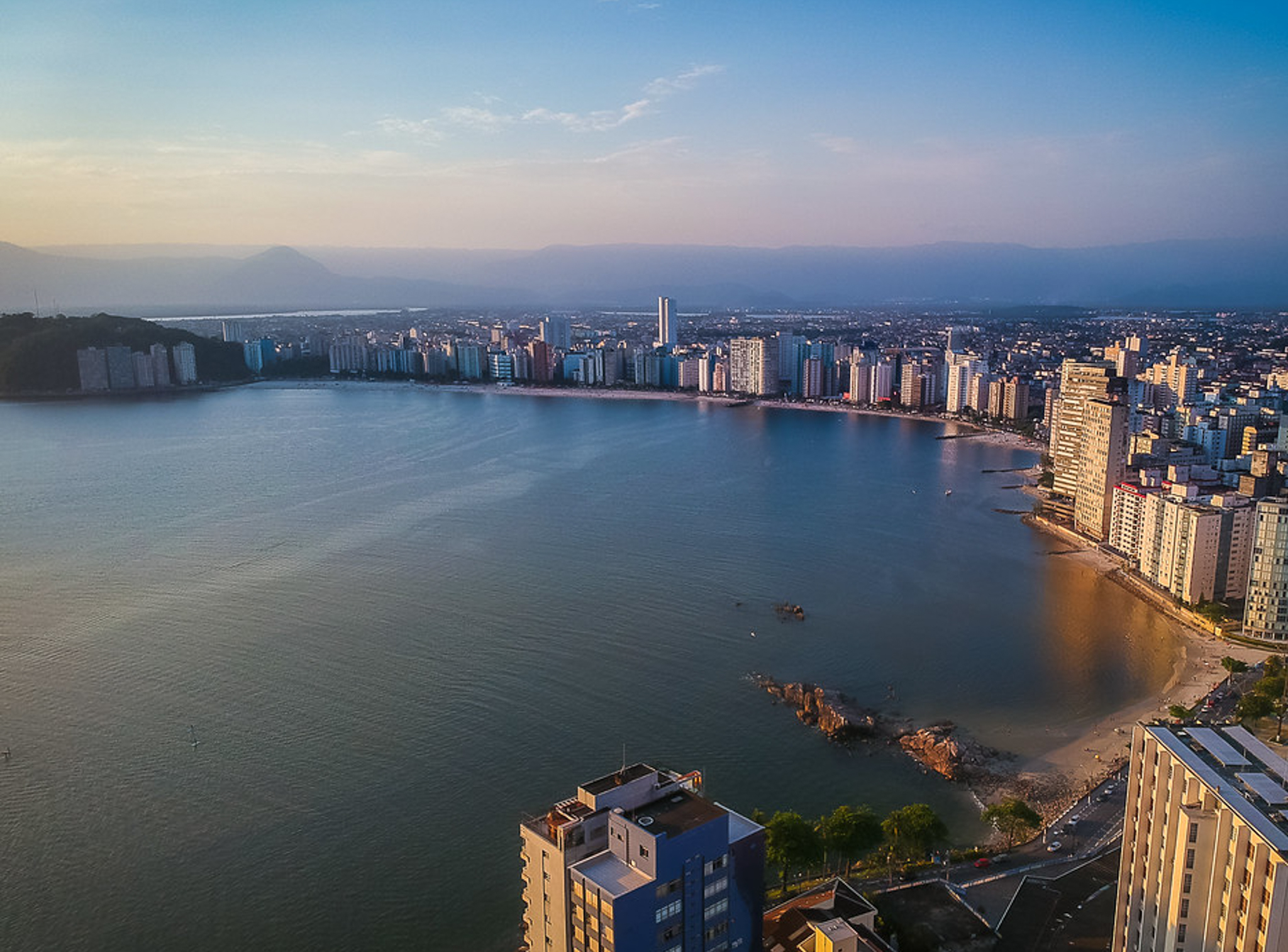Onze praias de SP estão impróprias para banho às vésperas do feriado