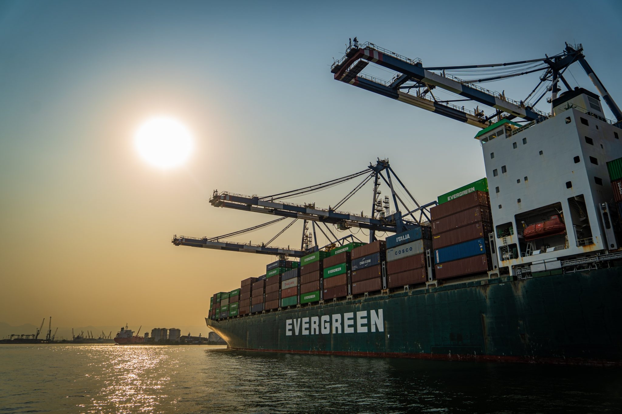 Porto de Santos amplia recordes e em três meses alcança números anuais do século 20