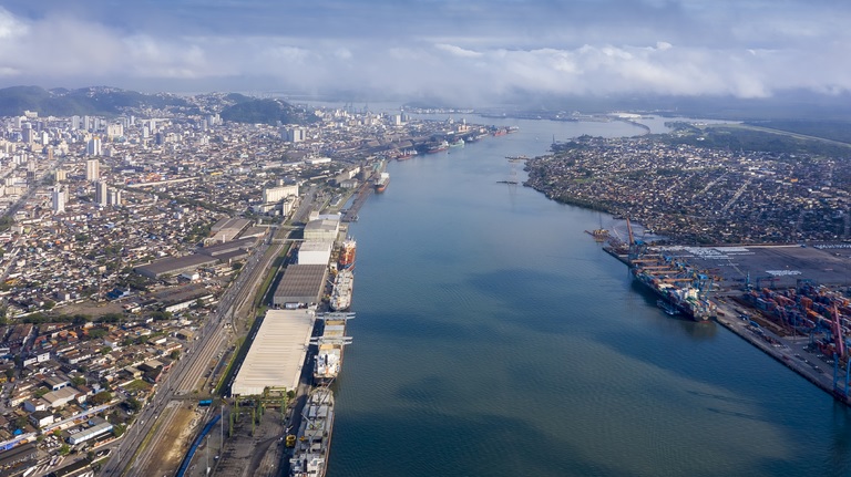 Antaq adia audiência pública sobre concessão do canal de acesso ao Porto de Santos