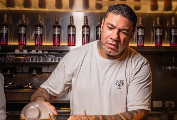 Ciro Tupinambá e Tom Oliveira comandam noite especial no Hideout Speakeasy