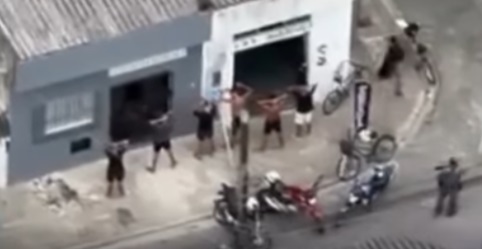 Adolescentes são apreendidos após perseguição com apoio do helicóptero Águia em Mongaguá