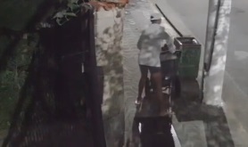 Mulher é flagrada dando tapas e puxões de cabelo em criança, em Santos; VÍDEO