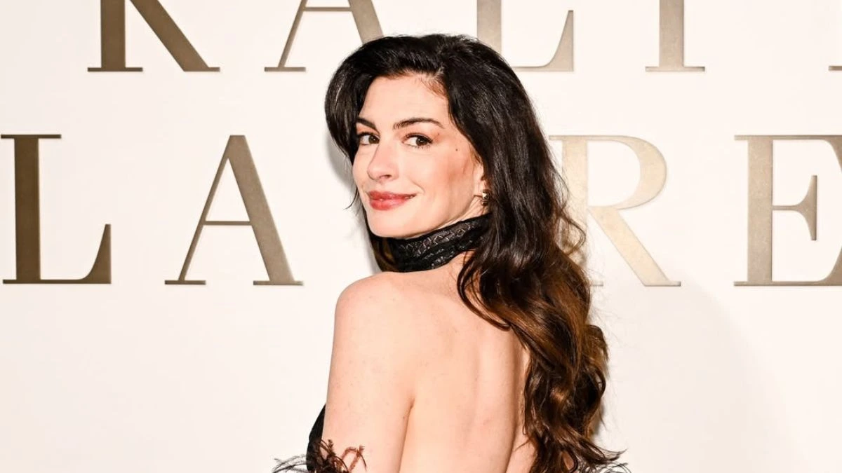 Anne Hathaway é eleita a mais bonita do ano pela revista People