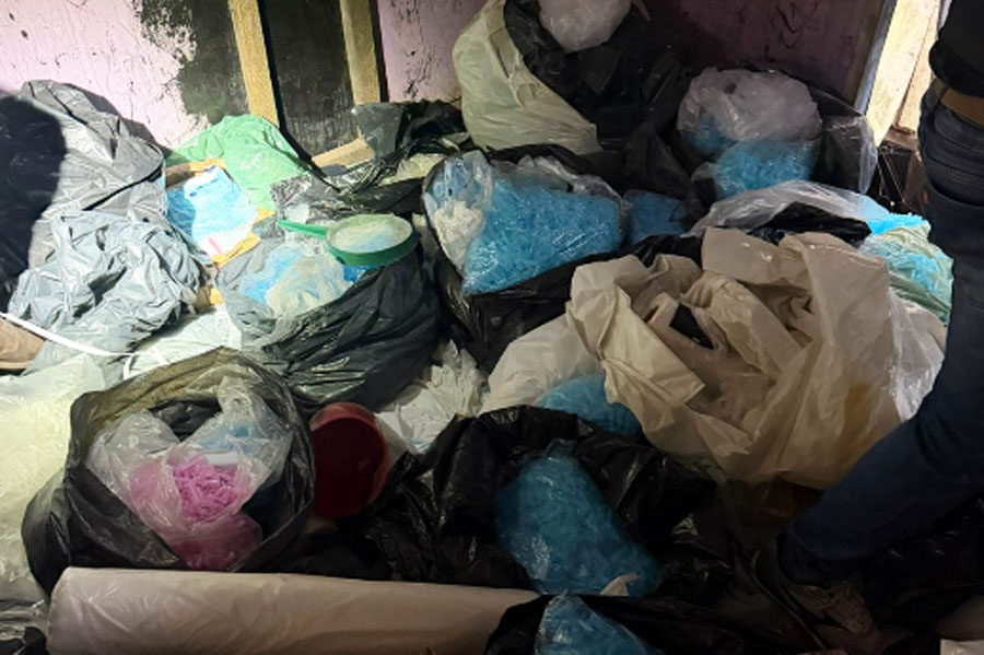 Polícia Civil descobre 'barraco bomba' chefiado por liderança do PCC em Cubatão; VÍDEO