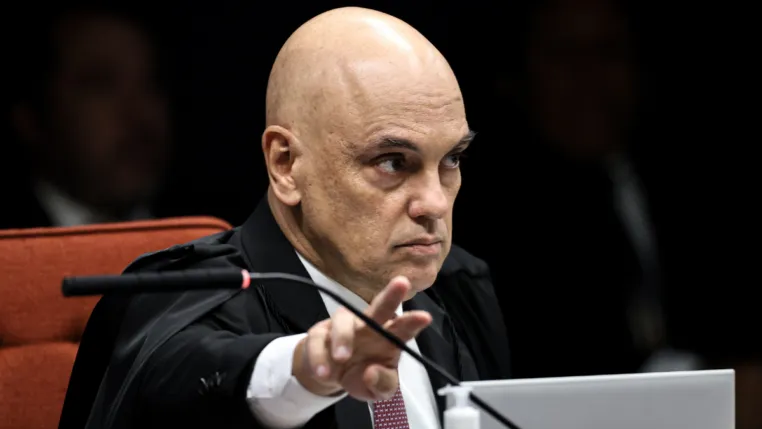 Moraes pede data para STF julgar ação sobre limites de delações premiadas